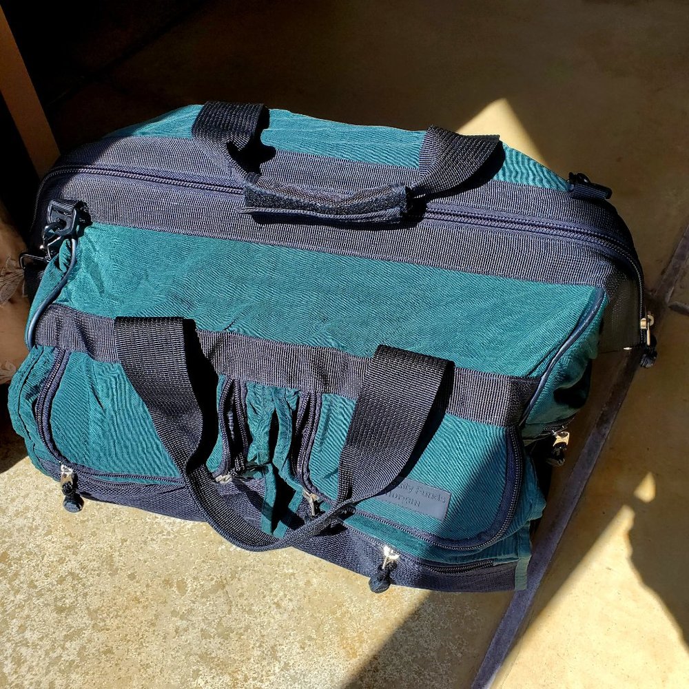 L.L. Bean 22x12x12  Duffle Bag Shoulder  EXC Cond. Hunter Green- Clam Opening
